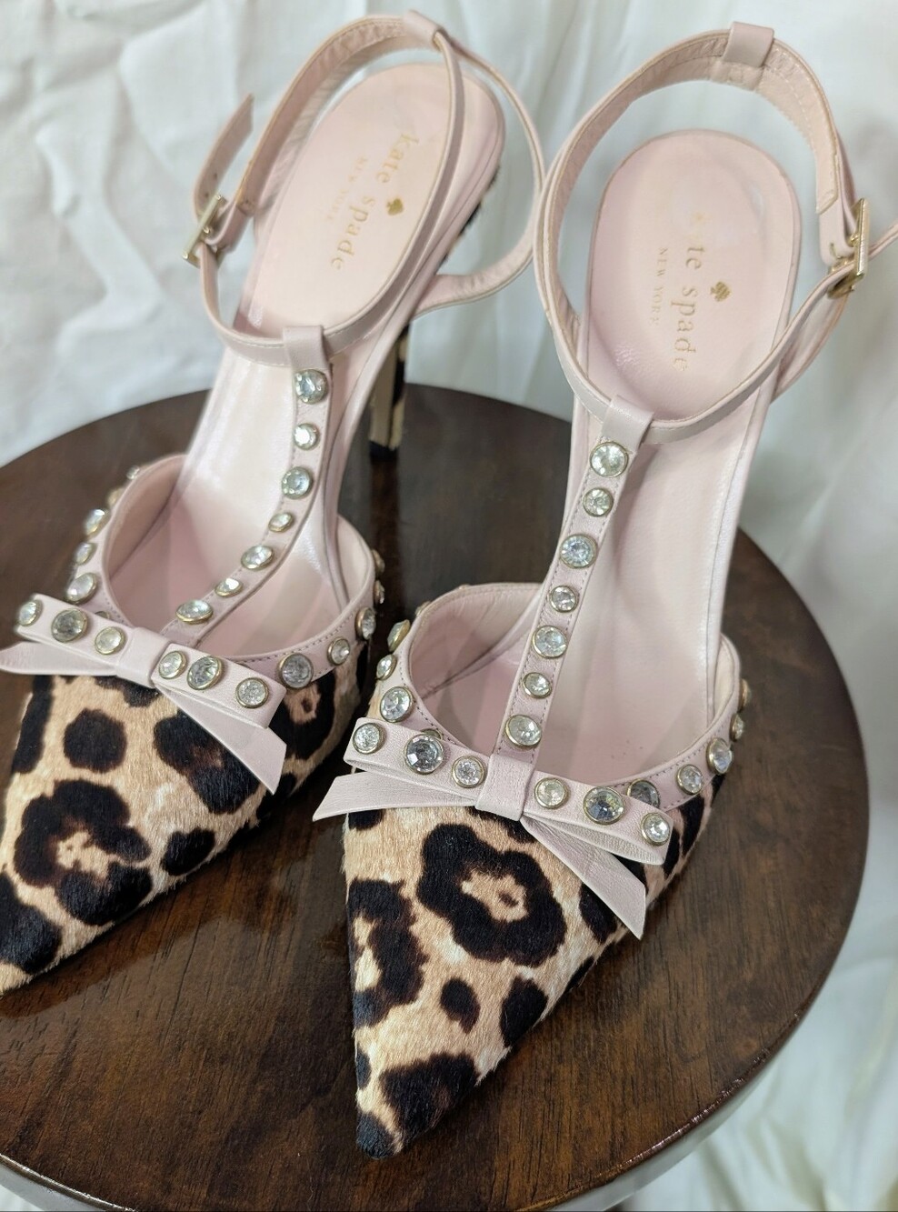Kate Spade NY Baby Pink Leopard Calf Hair Crystal Bow T Strap Heels Womens 10